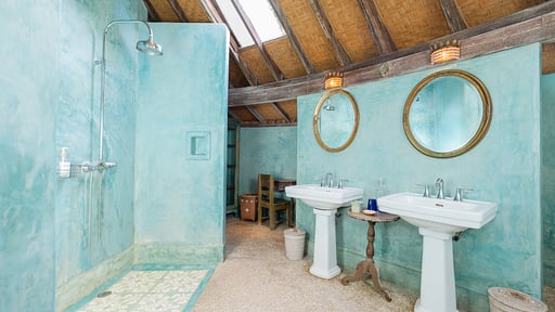 The Round House Bedroom 2