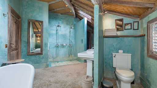The Round House Bedroom 2