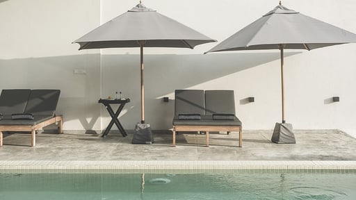 The Summer House Piscina