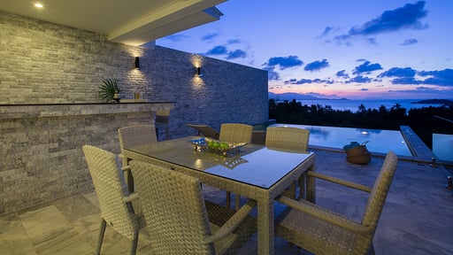 The Sun Kissed Villa Dining area