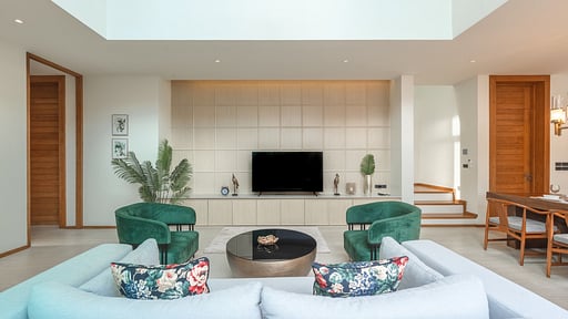 V218 The Teak Villa 112 Living room