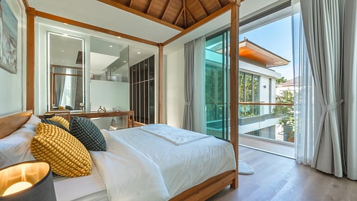 V218 The Teak Villa 112 Bedroom 3