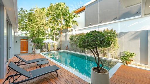 V218 The Teak Villa 112 Swimming pool