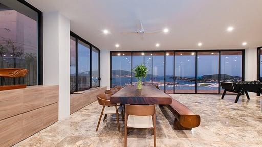 The Trang's Villa Dining area