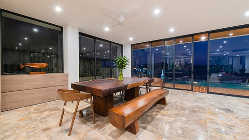 The Trang's Villa Dining area