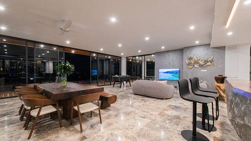 The Trang's Villa Dining area