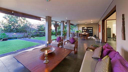 The Uma Villa Living room 2