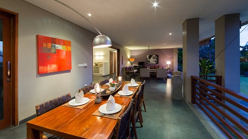 The Uma Villa Dining area