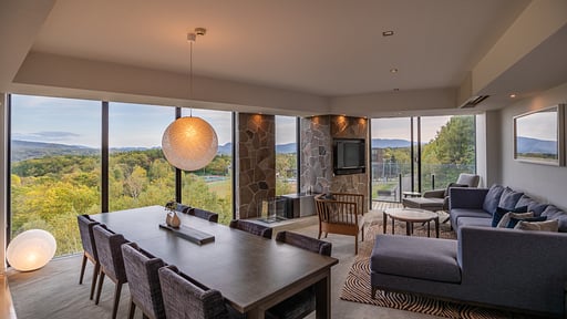 The Vale Niseko 2 Bedroom Mt. Yotei View Dining area