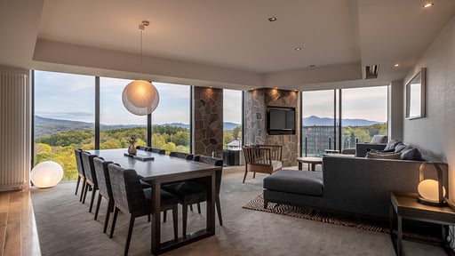 The Vale Niseko 2 Bedroom Mt. Yotei View Dining area