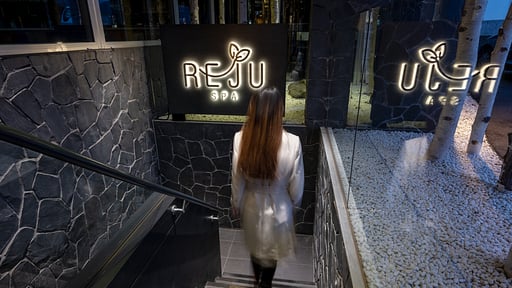 The Vale Niseko 2 Bedroom Resort Deluxe Spa