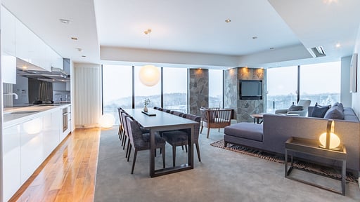 The Vale Niseko 3 Bedroom Mt. Yotei View Dining area