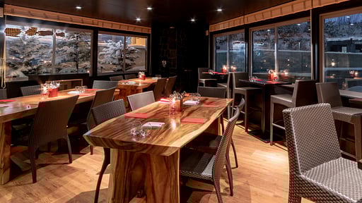 The Vale Niseko 3 Bedroom Resort Bar