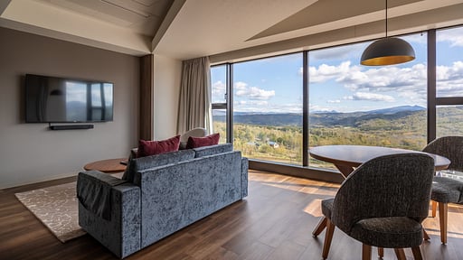 The Vale Rusutsu 1 Bedroom Deluxe Suite Living room