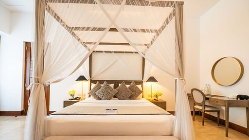 The Villa by Contemporary Ceylon Slaapkamer 7