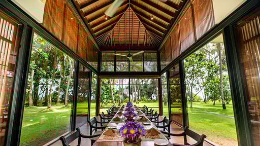 The Villa by Contemporary Ceylon Eethoek