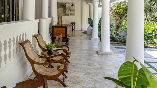 The Well House Terrace/Veranda