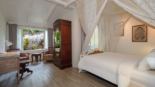 The White House Bedroom 1