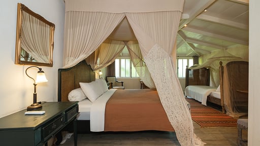 The White House Bedroom 2