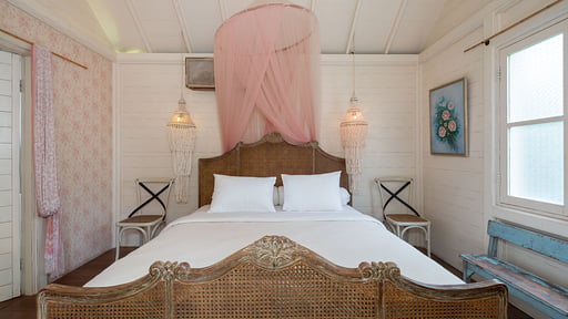 The White House Bedroom 3
