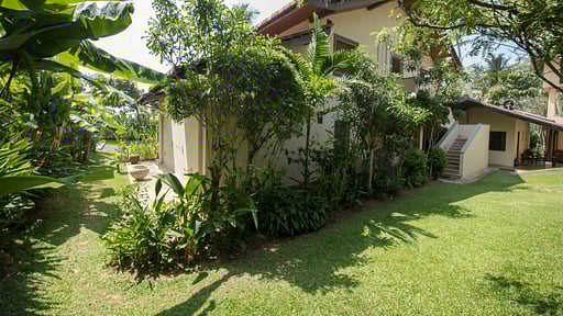 Three Sisters Beach House Garden