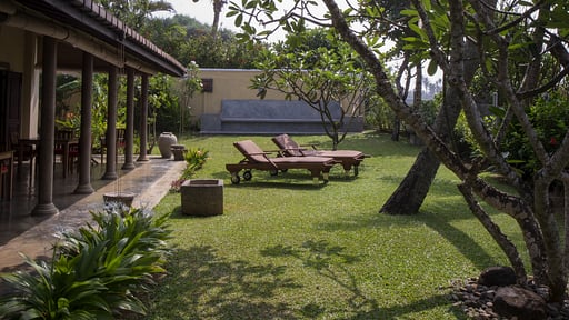 Three Sisters Beach House Garden