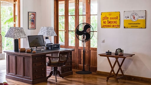 Three Sisters Plantation Living room 2