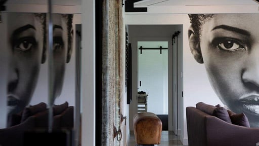 Threepwood Escape Living room