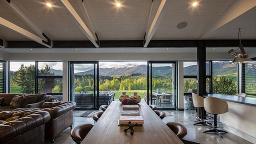 Threepwood Escape Dining area