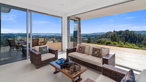 Tihi Retreat Living room 1