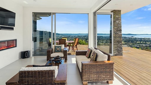 Tihi Retreat Living room 1