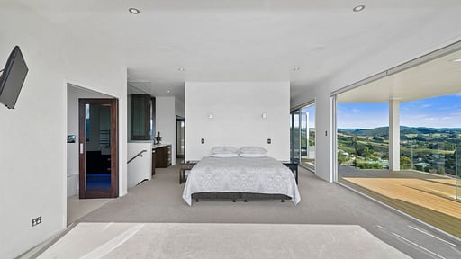 Tihi Retreat Bedroom 1