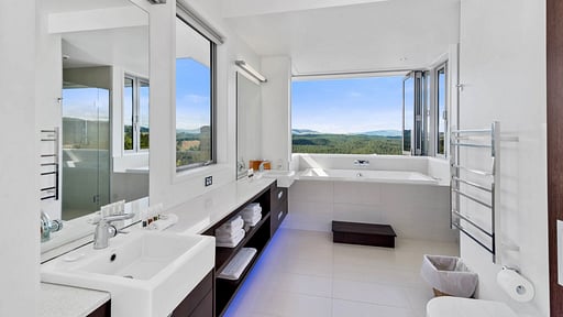 Tihi Retreat Bedroom 1