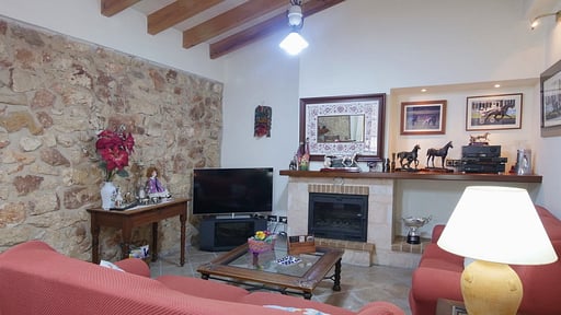 Tort House Living room