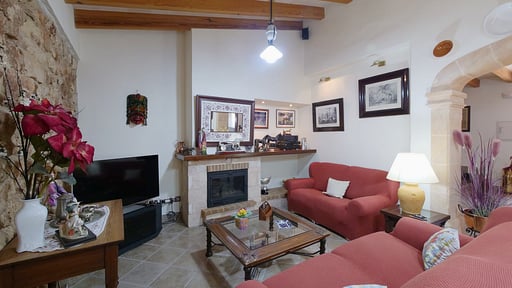 Tort House Living room