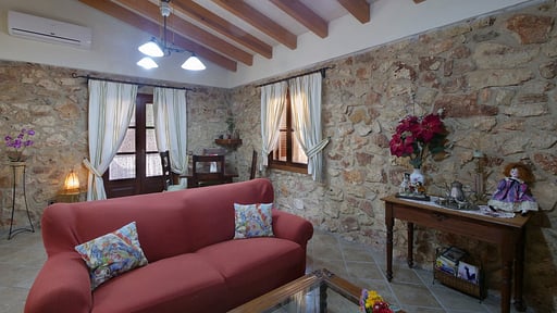 Tort House Living room