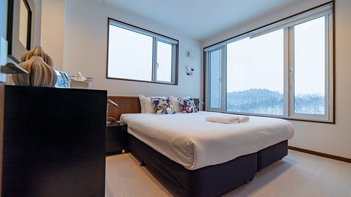 Chalet Toshokan 1 Bedroom 2