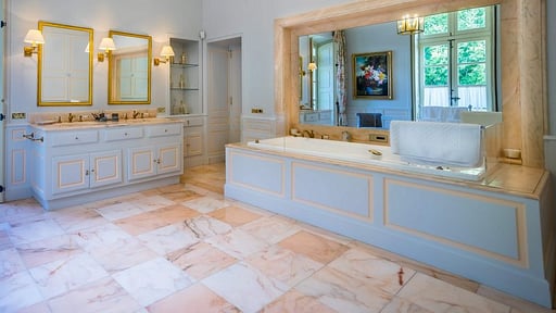Tourreau Castel Bedroom 1