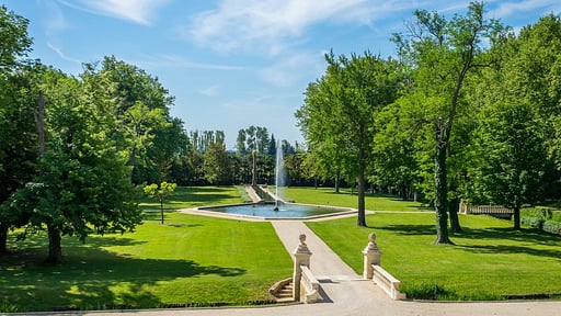Tourreau Castel Garden