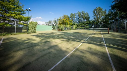 Tourreau Castel Tennis court