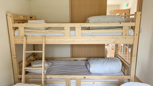 Trailside Chalet Bedroom 1