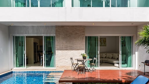 Trixie Town House Unit 2 Swimming pool