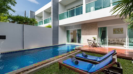 Trixie Town House Unit 2 Swimming pool