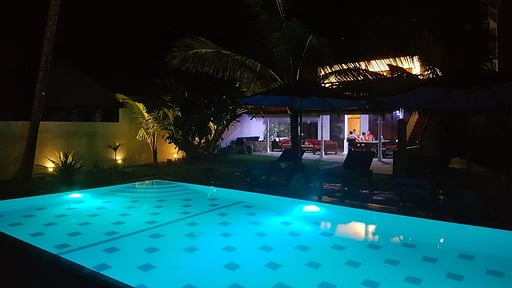 Tropical Beach House Swimming pool