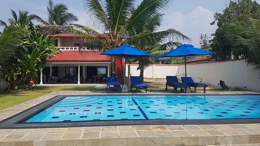 Tropical Beach House Swimming pool