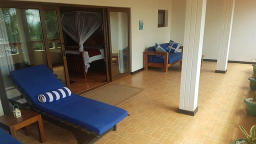 Tropical Beach House Terrace/Veranda