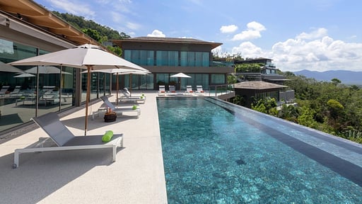 Tropical Castle Swimming pool 1