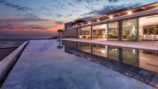 Tropical Castle Swimming pool 1