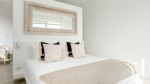 Tropical Garden 49 Bedroom 1