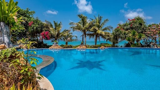 Tropical Garden 49 Swimming pool